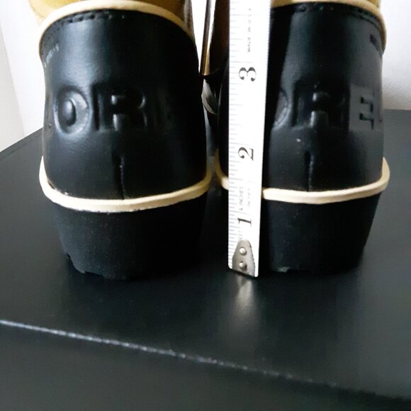 Sorel Tivoli II Women's Boot size 5M Tan Suede Black Winter Fur Lined - Picture 9 of 11